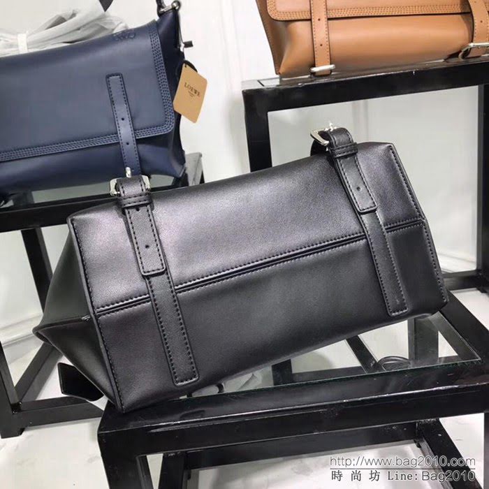 LOEWE羅意威 專櫃同步 Military Messenger 經典百搭信使包 男女同款 0169  jdl1081